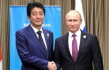 Япония заключит мирный договор с Россией, если та передаст ей Курилы — Синдзо Абэ