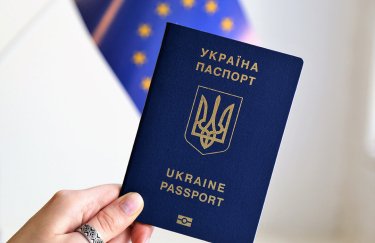 Для получения гражданства придется сдавать экзамен по украинскому языку