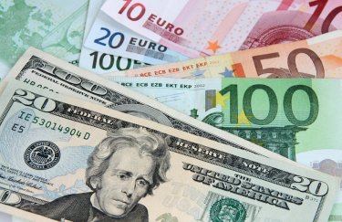 Цена евро в обменниках превысила 40 грн. Доллар также дорожает