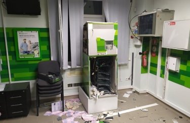 Последствия подрыва банкомата ПриватБанка в Николаеве. Фото: Нацполиция