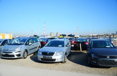 У листопаді українці імпортували рекордну кількість вживаних авто