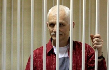 В Білорусі лауреата Нобелівської премії миру Біляцкого засудили до 10 років колонії