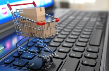 У «чорну п'ятницю» більшість українців робитимуть покупки в інтернеті: у яких онлайн-магазинах вони мають намір шукати максимальні знижки