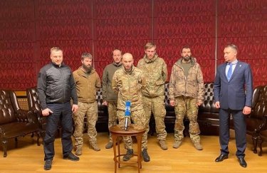 Україна обміняла 200 захисників на Медведчука, ще 5 командирів з "Азовсталі" - на 55 військових РФ