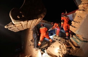 В Китае произошло мощное землетрясение: погибли более 110 человек