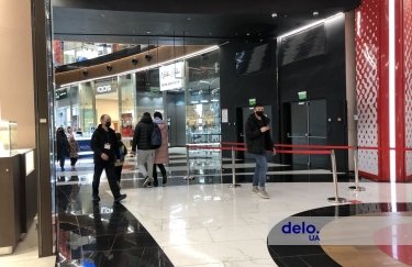 ТРЦ. Фото: Delo.ua В Раде появился законопроект, предлагающий наказание для бизнеса за игнорирование воздушной тревоги