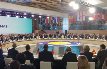 Саммит Крымская платформа. Фото: twitter.com/EmineDzheppar