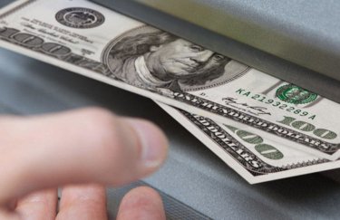 Банки начали продавать валюту онлайн