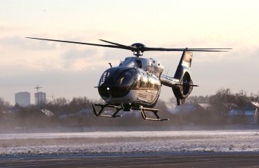 Национальной полиции передали два новых французских вертолета Airbus Н-145