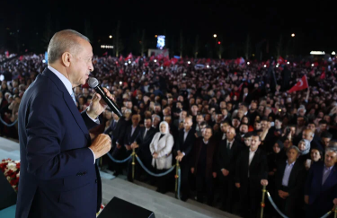 Теперь официально: президентом Турции стал Эрдоган. Его соперник назвал выборы "несправедливыми"