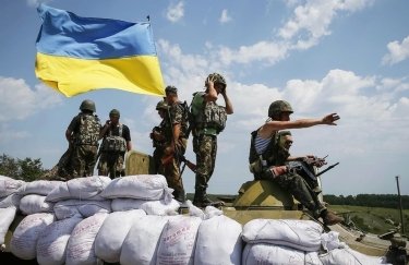 Около половины украинцев согласны на компромиссы ради мира на Донбассе