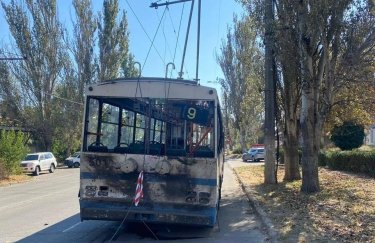 Загарбники обстріляли тролейбус у Херсоні