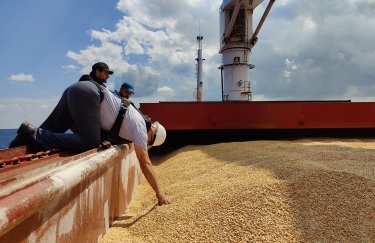 У Туреччині СКЦ перевірив перше судно з українським зерном (ФОТО)