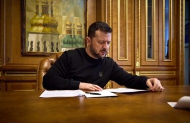Зеленський підписав закони про зменшення призовного віку та кабінет військовозобов'язаного