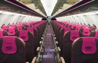 На борту самолета Wizz Air. Фото: depo.ua