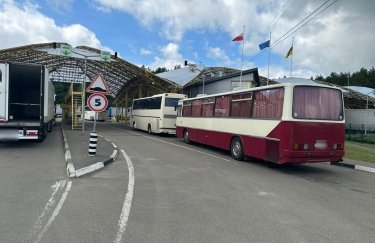 27 перевізників відключили від системи "Шлях" за вивезення ухилянтів за кордон