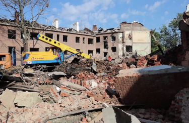 Число погибших из-за ударов РФ по двум общежитиям в Харькове возросло до 21, пострадали 44