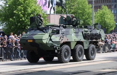 Допомога партнерів: Україна отримає від Латвії 42 бронетранспортери Patria