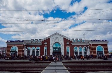 Залізничний вокзал Краматорська призупинив свою роботу