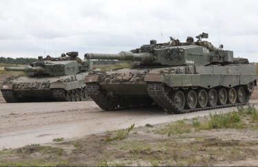 Германия одобрила отправку в Украину 14 танков Leopard и разрешила реэкспорт другим странам