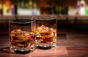 АМКУ оштрафовал три алкогольные компании за использование "whiskyе"