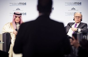 Глава МИД Саудовской Аравии Адель аль-Джубейр и Вольфганг Ишингер. Фото: MSC / Kuhlm