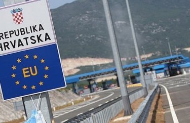 Хорватия смягчила правила въезда для украинцев: доказывать цель путешествия уже не нужно