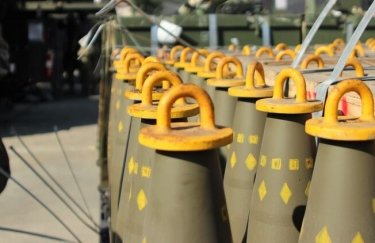 Украина просит у США кассетные бомбы, чтобы сбрасывать их с беспилотников
