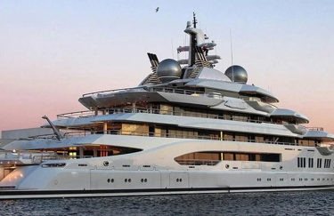 Яхта Amadea. Фото: fbcnews.com.fj Суд у США не дозволив продати арештовану яхту російського олігарха Керімова: у чому причина