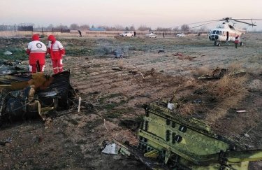 Место падения самолета МАУ в Иране. Фото: "Красный полумесяц"