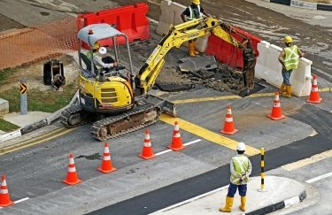 Скатертью дорога: Сколько дадут денег на ремонт дорог в 2018 году