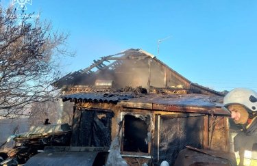 В Харьковской области из-за обстрелов повреждены дома, автомобили и здание предприятия