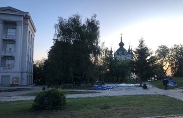 У Києві вночі знесли каплицю Десятинного храму УПЦ  МП (ВІДЕО)