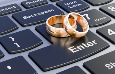 Бракосочетание онлайн за несколько кликов: Кабмин поддержал постановление о браке по видеосвязи в "Дії"