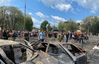 ГСЧС, спасателя, Винница, война в Украине, ракетный удар по Виннице
