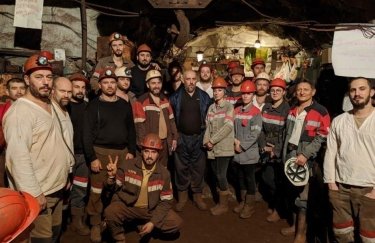 Подземный протест криворожских шахтеров. Фото: facebook.com/MykhailoVolynets