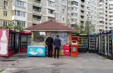 Как в Киеве планируют решить вопрос с холодильниками возле МАФов