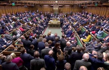 Палата общин Британии проголосовала за отсрочку Brexit