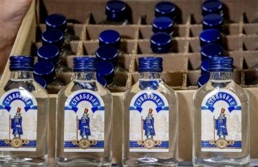 Таможня Нидерландов конфисковала 90 тыс. бутылок русской водки "для Ким Чен Ына"
