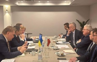Міністр аграрної політики та продовольства України Микола Сольський та міністр сільського господарства та розвитку села Польщі Чеслав Сєкєрський під час засідання українсько-польської Міжурядової комісії з питань економічного співробітництва. Фото: МінАПК Поляки обіцяють непрості переговори з Україною щодо торгівлі: хочуть підписати протокол розбіжностей