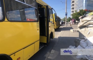 У КМДА відмовились скасовувати зупинку транспорту під час тривог у Києві