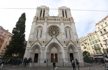 Церковь, где произошло нападение. Фото: Twitter мэра Ниццы Кристиана Эстрози