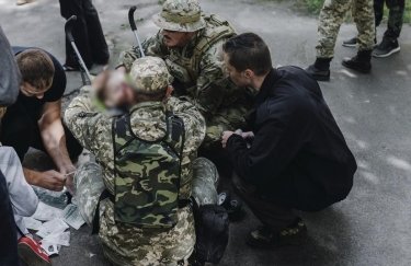 В Чернигове на уличной выставке боеприпасов сработал гранатомет: ранены четверо детей и четверо взрослых