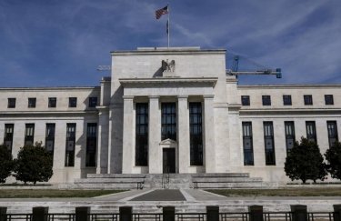 Рекордное повышение ставки ФРС США: что это значит для гривны?