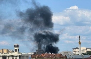 Пожар на Крещатике. Фото: kiev.informator.ua