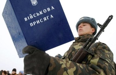 Министр обороны Украины выступает за сокращение срока службы в армии