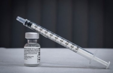 Вакцина от коронавируса Pfizer-BioNTech. Фото: Getty Images
