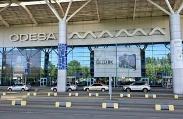 В аэропорту Одессы завершили строительство новой полосы — Омелян (ФОТО)