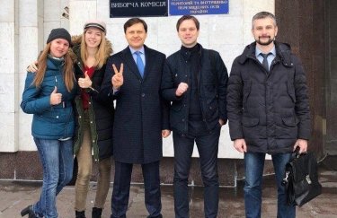 Первым документы на регистрацию кандидатом в президенты подал экс-министр
