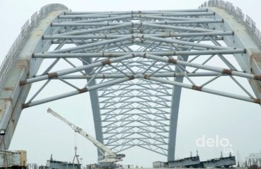 Страсти за Подольским мостом не утихают. Фото: Иван Черничкин/Delo.ua